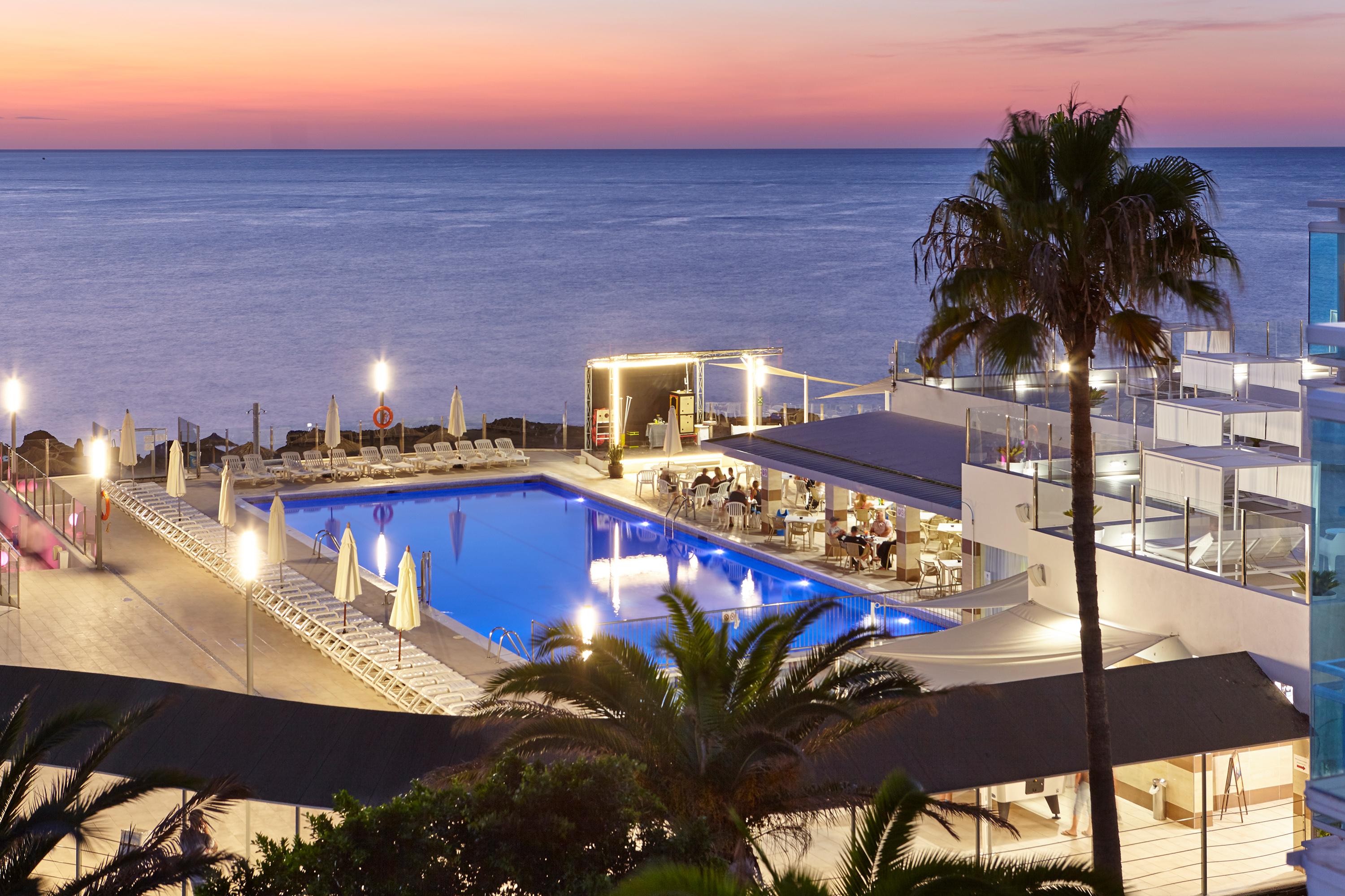 Aparthotel Nereida San Antonio  Bagian luar foto
