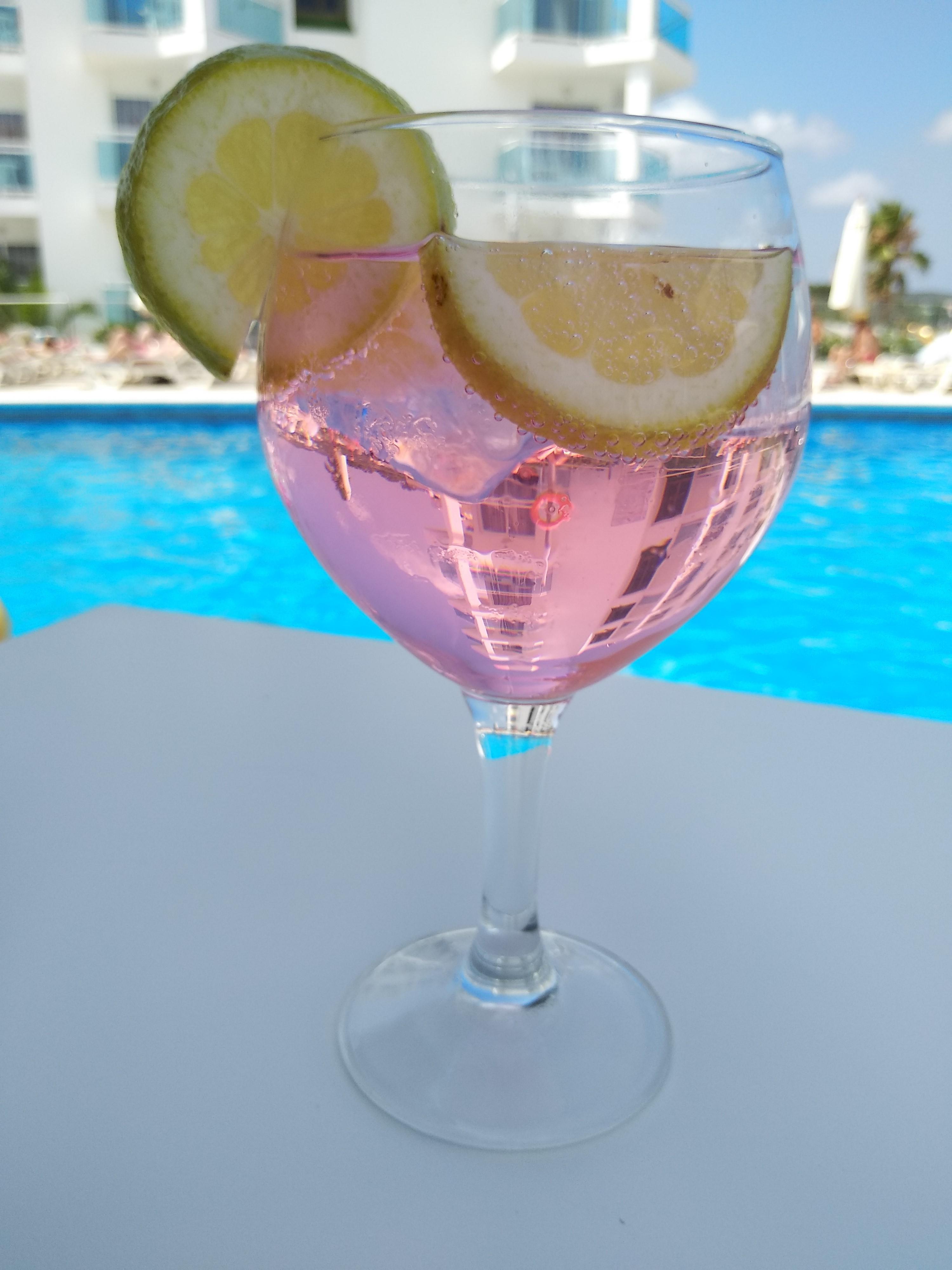 Aparthotel Nereida San Antonio  Bagian luar foto