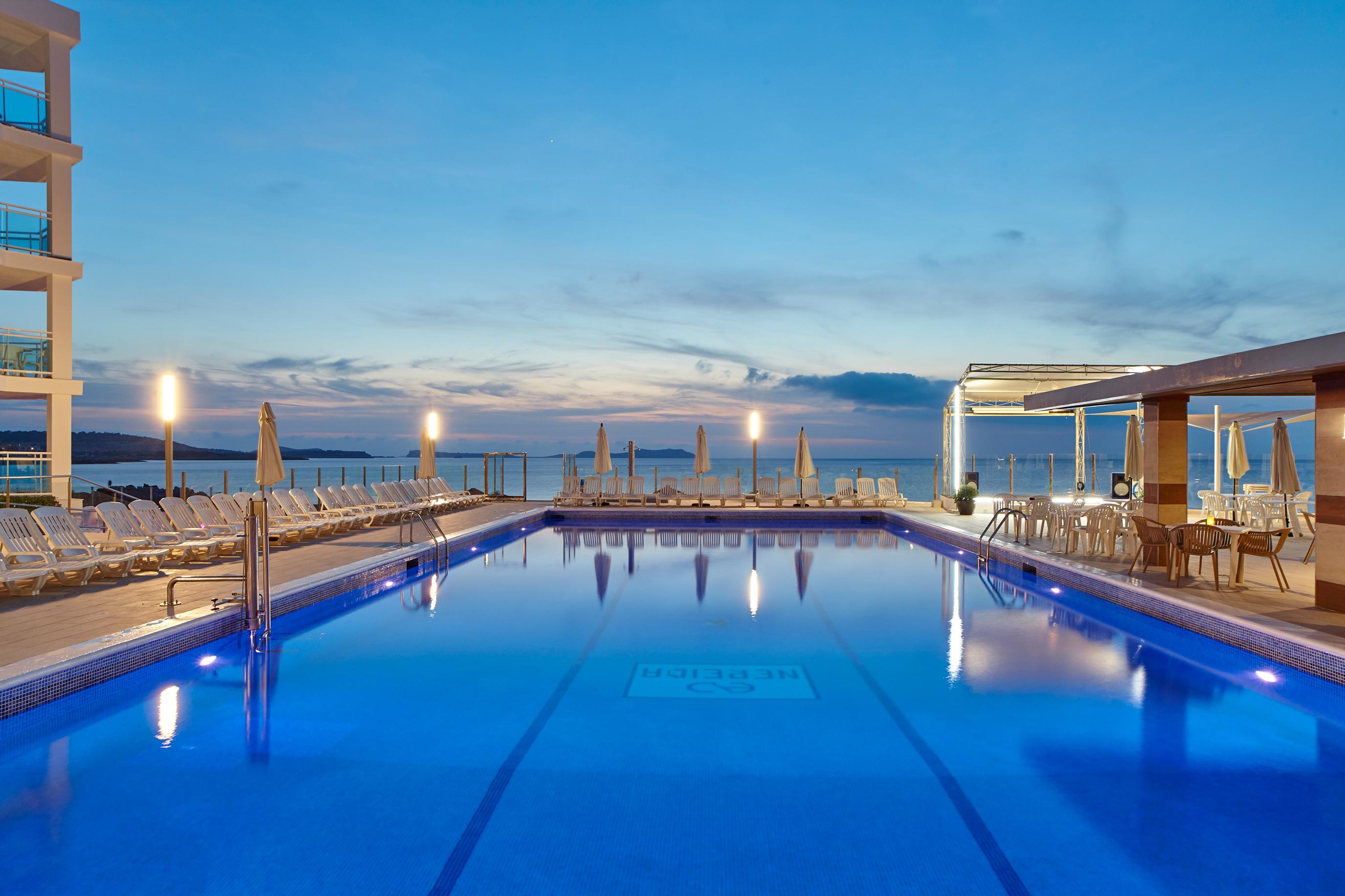 Aparthotel Nereida San Antonio  Bagian luar foto