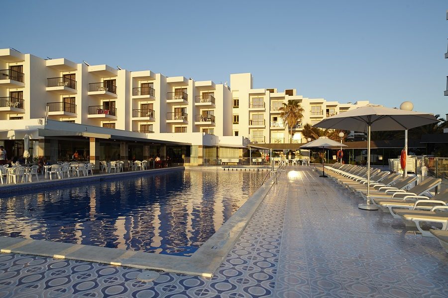 Aparthotel Nereida San Antonio  Bagian luar foto