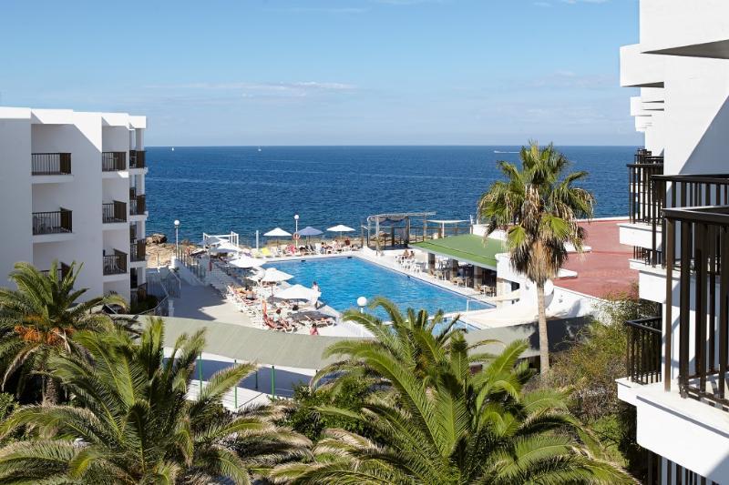 Aparthotel Nereida San Antonio  Bagian luar foto
