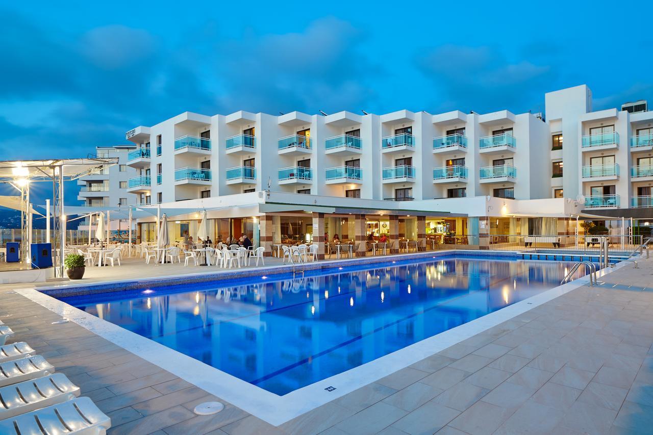 Aparthotel Nereida San Antonio  Bagian luar foto