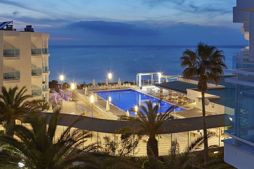Aparthotel Nereida San Antonio  Bagian luar foto