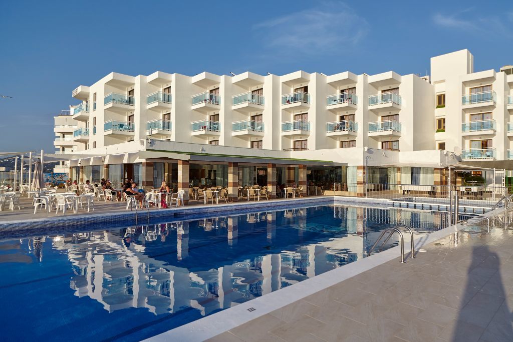Aparthotel Nereida San Antonio  Bagian luar foto